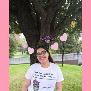 Meet your Posher, Valeria